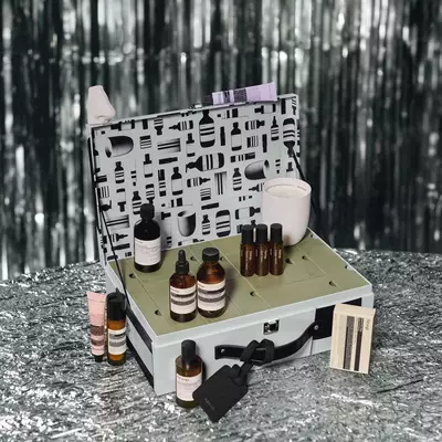 How to use The Aesop Valise
